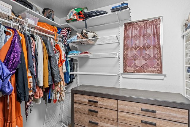 320 Spicer Loop, Kerrville, TX 78028