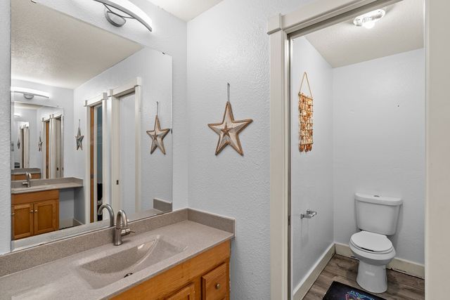 320 Spicer Loop, Kerrville, TX 78028