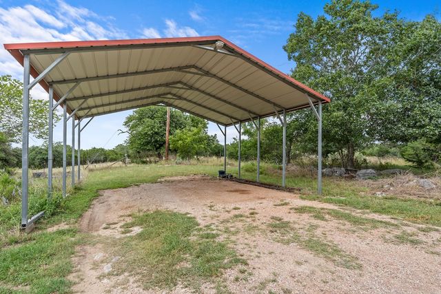 320 Spicer Loop, Kerrville, TX 78028