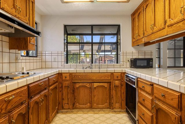 1131 Eagle Ln, Manteca, CA 95337