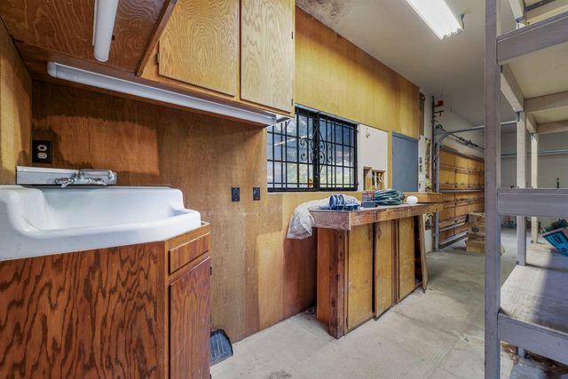 1131 Eagle Ln, Manteca, CA 95337