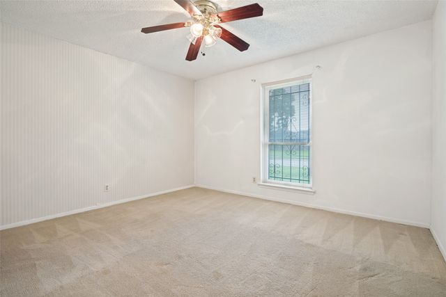 527 Dinalynn Street, Mesquite, TX 75149