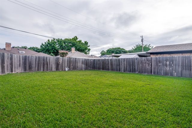 527 Dinalynn Street, Mesquite, TX 75149