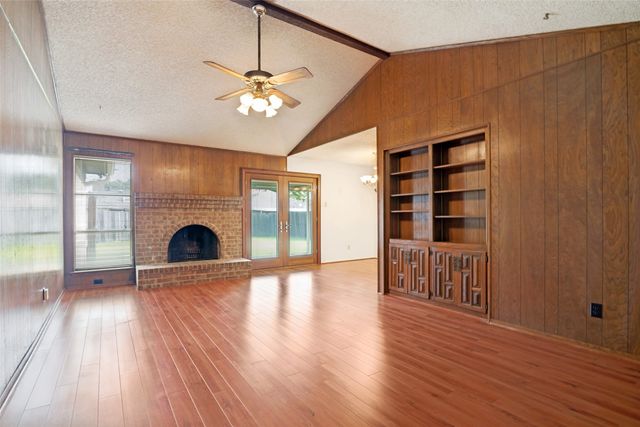 527 Dinalynn Street, Mesquite, TX 75149