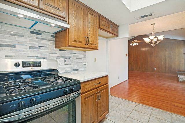 527 Dinalynn Street, Mesquite, TX 75149
