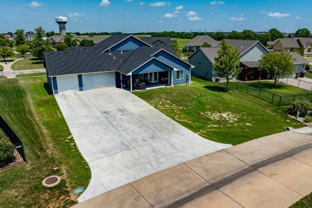 6733 E Central Park Ave, Bel Aire, KS 67226
