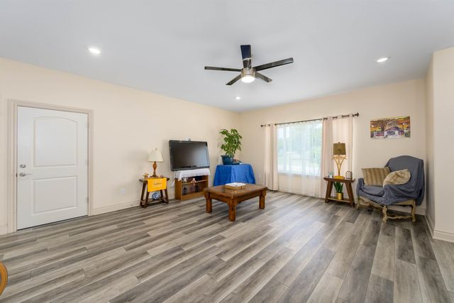 6733 E Central Park Ave, Bel Aire, KS 67226