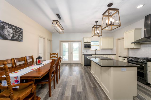 6733 E Central Park Ave, Bel Aire, KS 67226