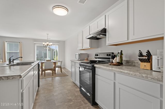 508 Lantern Light Way, Calabash, NC 28467