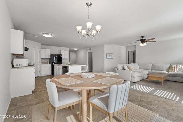 508 Lantern Light Way, Calabash, NC 28467