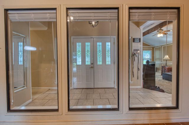 54 Royal Oak Circle, Lake Jackson, TX 77566