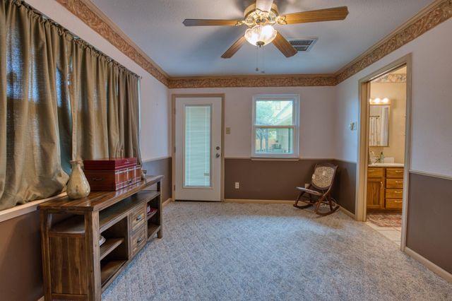 54 Royal Oak Circle, Lake Jackson, TX 77566