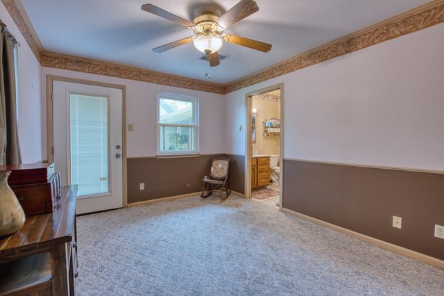 54 Royal Oak Circle, Lake Jackson, TX 77566