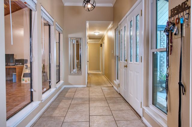 54 Royal Oak Circle, Lake Jackson, TX 77566