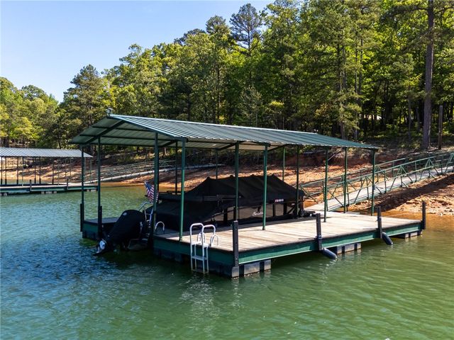 202 Forest Circle, Hartwell, GA 30643