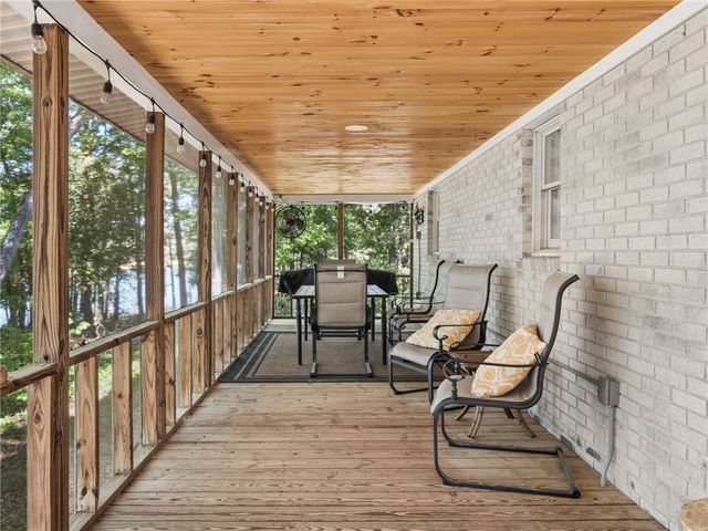 202 Forest Circle, Hartwell, GA 30643