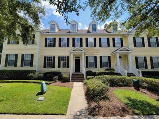 4291 Four Oaks Boulevard, Tallahassee, FL 32311