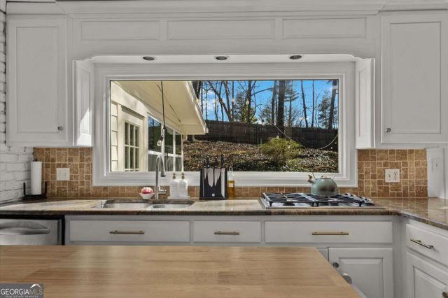 365 Earlston Drive, Atlanta, GA 30328