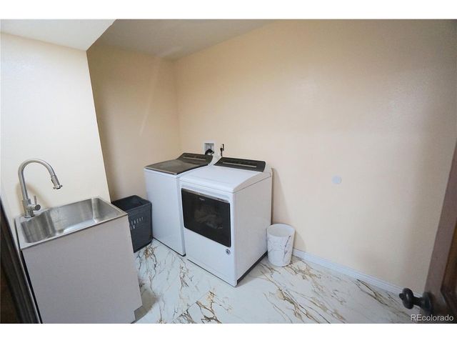 10669 W Quarto Dr, Littleton, CO 80127