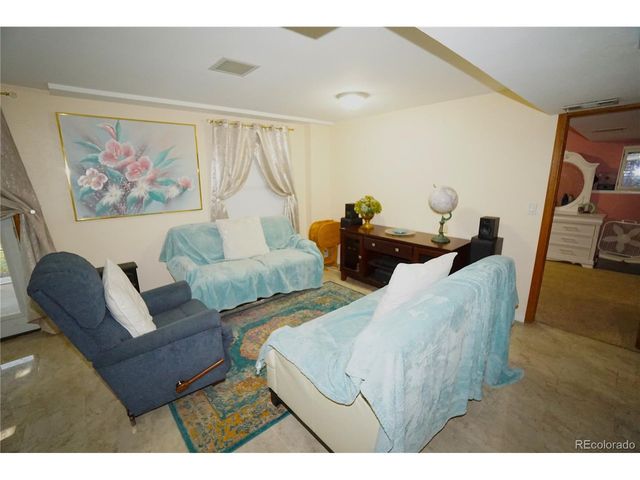 10669 W Quarto Dr, Littleton, CO 80127