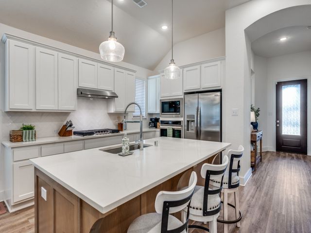 1808 Pelham Drive, Aubrey, TX 76227