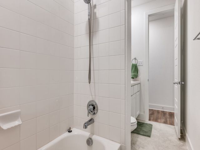 1808 Pelham Drive, Aubrey, TX 76227