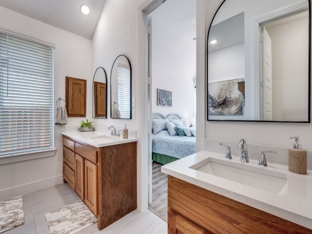 1808 Pelham Drive, Aubrey, TX 76227