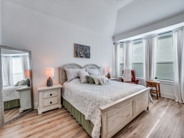 1808 Pelham Drive, Aubrey, TX 76227