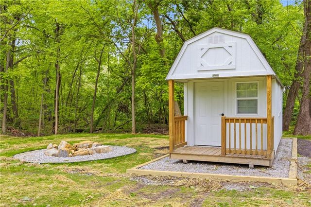2944 N Highland Street, Avondale, MO 64117