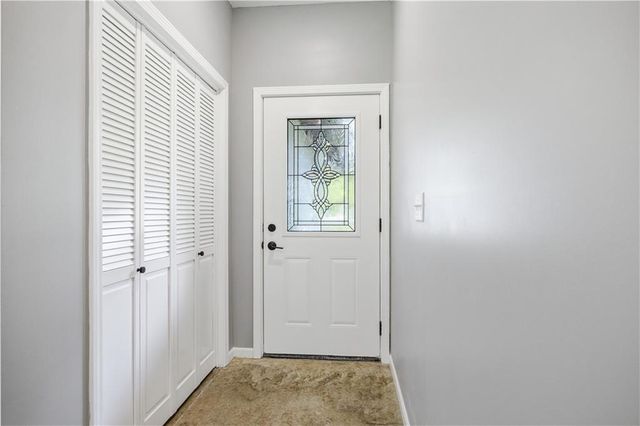 2944 N Highland Street, Avondale, MO 64117