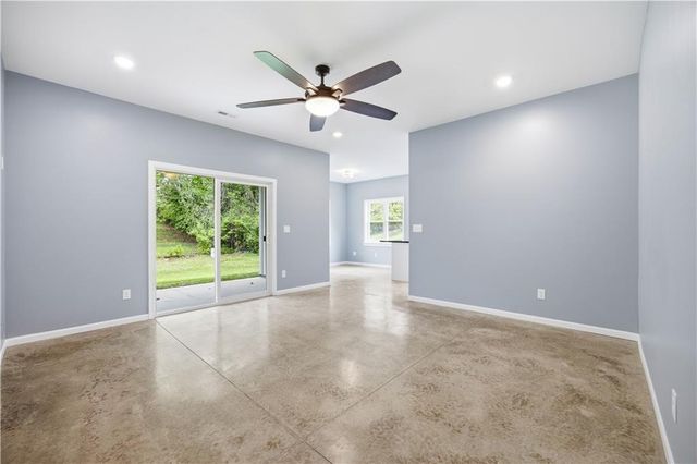 2944 N Highland Street, Avondale, MO 64117