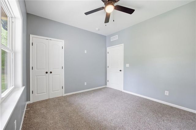 2944 N Highland Street, Avondale, MO 64117