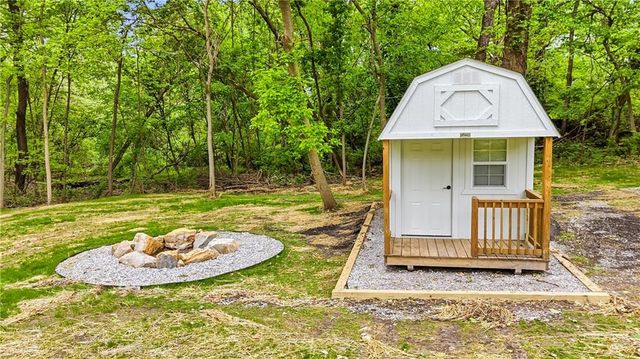 2944 N Highland Street, Avondale, MO 64117