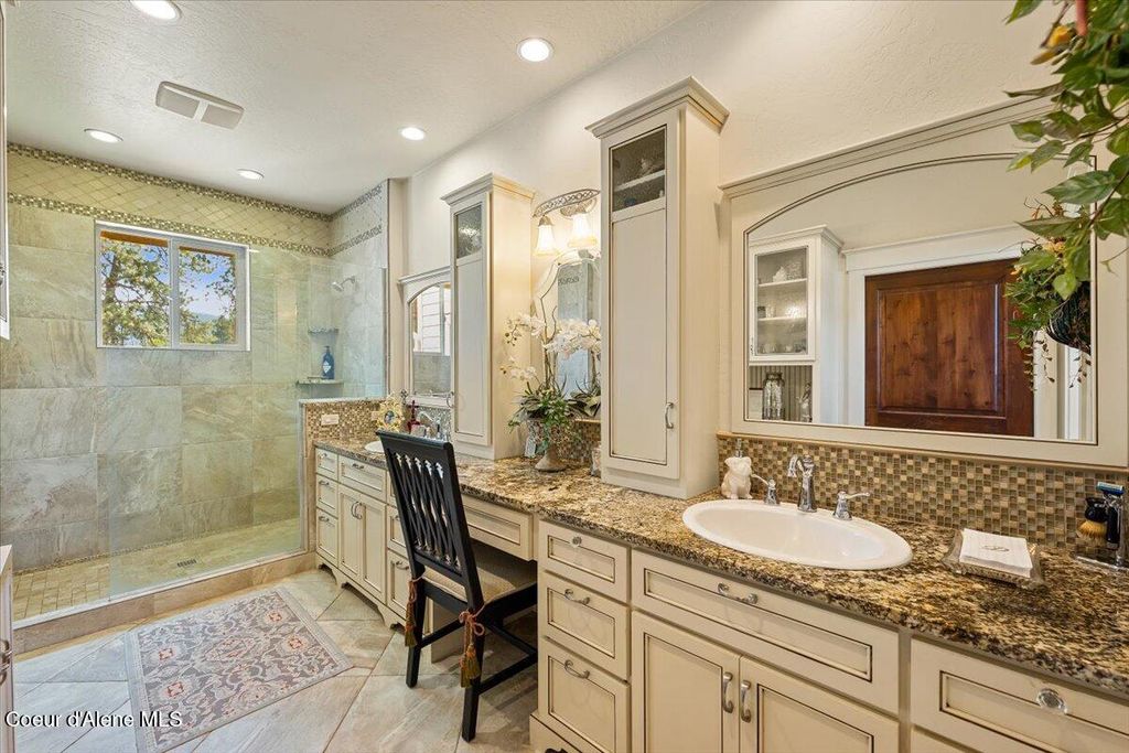 11042 N CATTLE DR, Hayden, ID 83835 photo 25