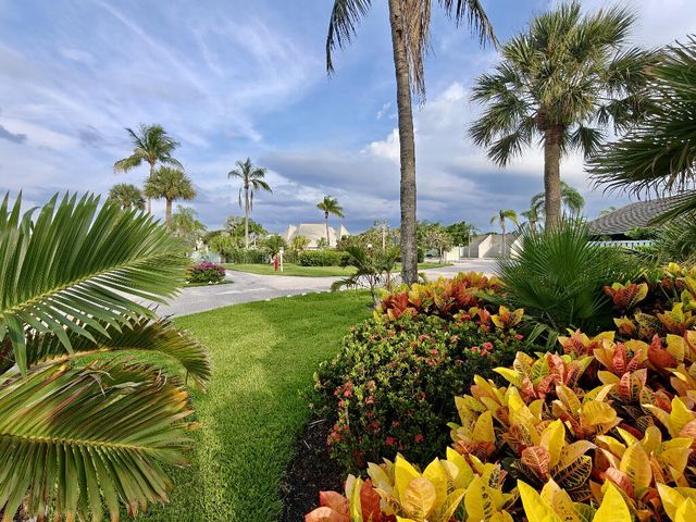 210 BELLA VISTA Court N 10, Jupiter, FL 33477