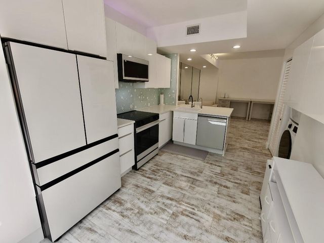 210 BELLA VISTA Court N 10, Jupiter, FL 33477