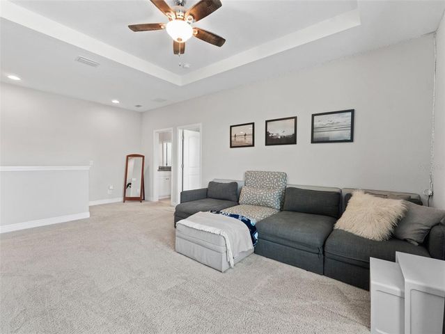 5116 LAKECASTLE DRIVE, Tampa, FL 33624