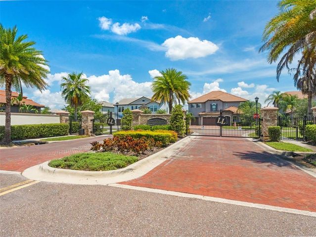 5116 LAKECASTLE DRIVE, Tampa, FL 33624