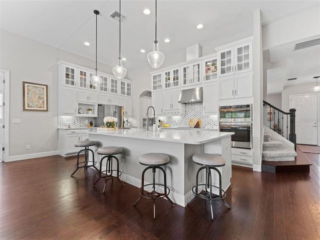 5116 LAKECASTLE DRIVE, Tampa, FL 33624