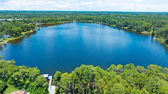 5116 LAKECASTLE DRIVE, Tampa, FL 33624