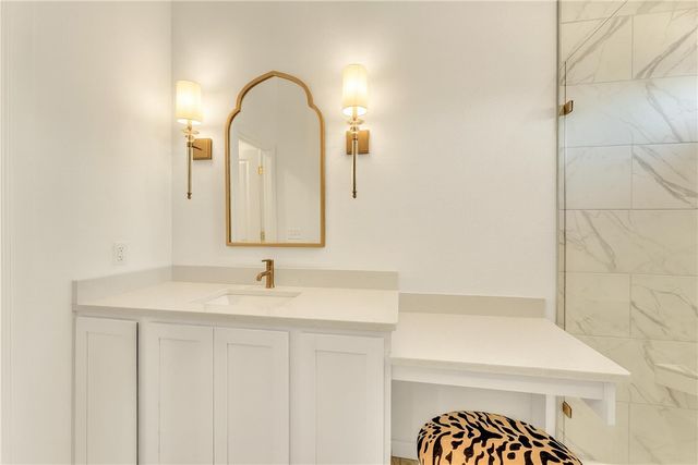 221 S Nightfall Avenue, Farmington, AR 72730