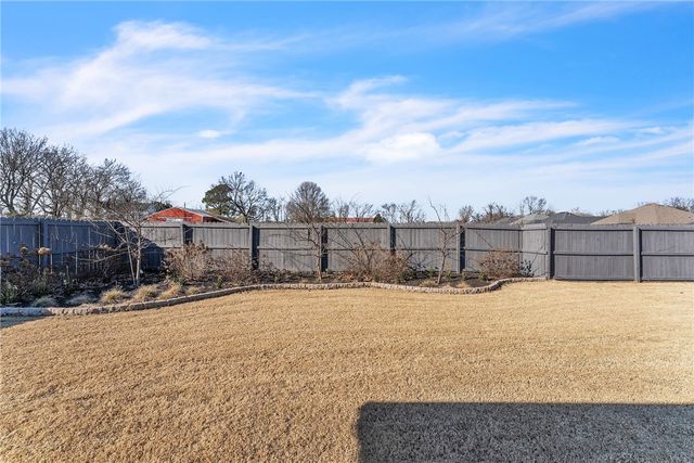 221 S Nightfall Avenue, Farmington, AR 72730