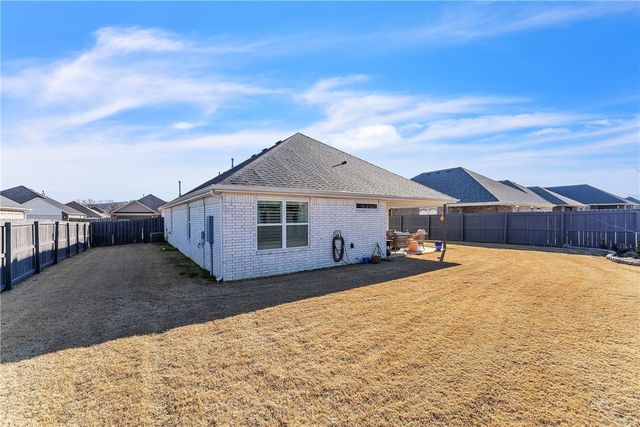 221 S Nightfall Avenue, Farmington, AR 72730