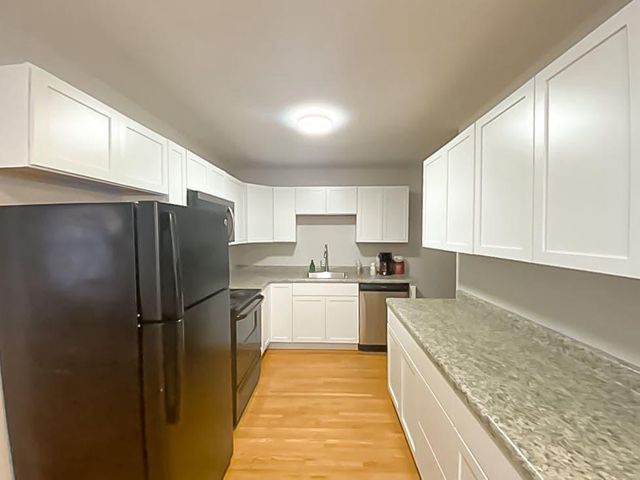 6045 Penn Avenue S, Minneapolis, MN 55419