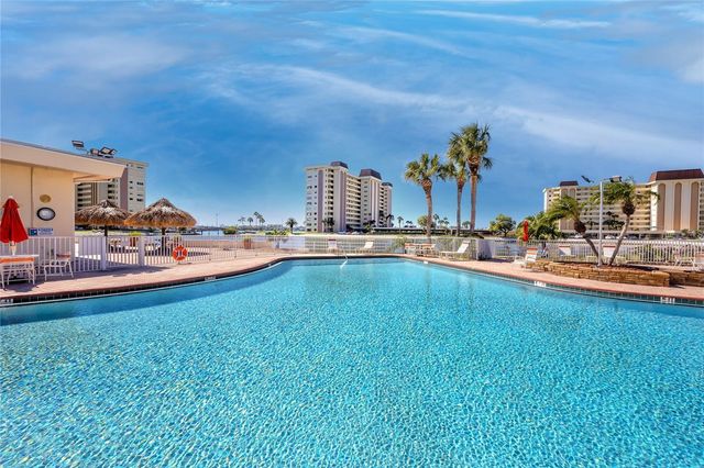 4550 COVE CIRCLE 205, St Petersburg, FL 33708