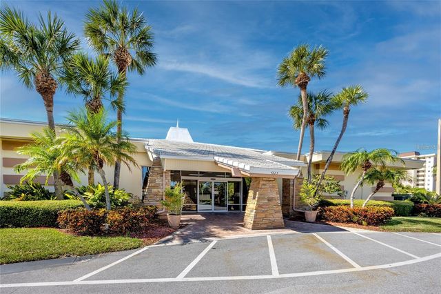 4550 COVE CIRCLE 205, St Petersburg, FL 33708