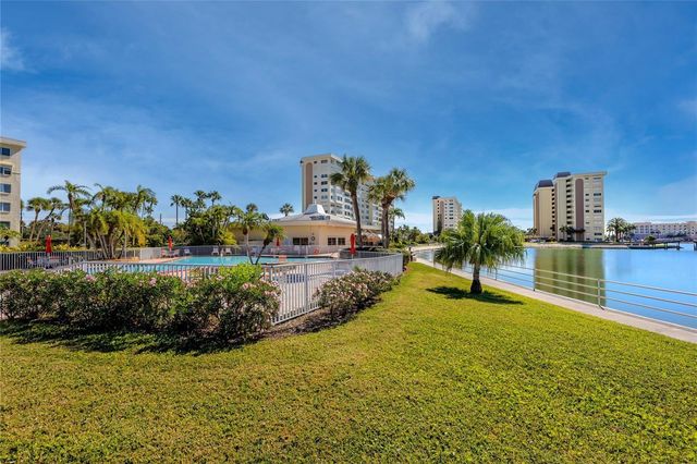4550 COVE CIRCLE 205, St Petersburg, FL 33708