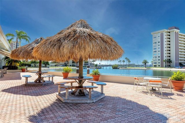4550 COVE CIRCLE 205, St Petersburg, FL 33708