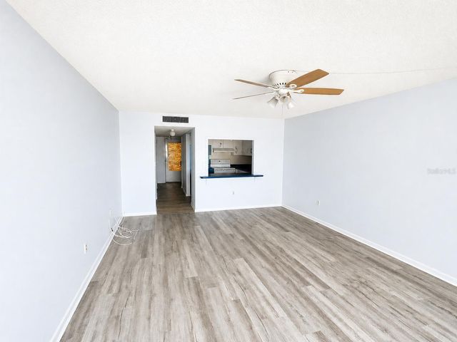 4550 COVE CIRCLE 205, St Petersburg, FL 33708