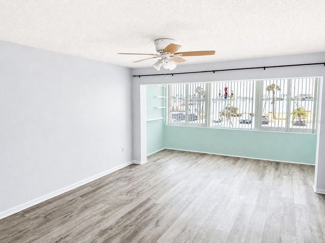 4550 COVE CIRCLE 205, St Petersburg, FL 33708
